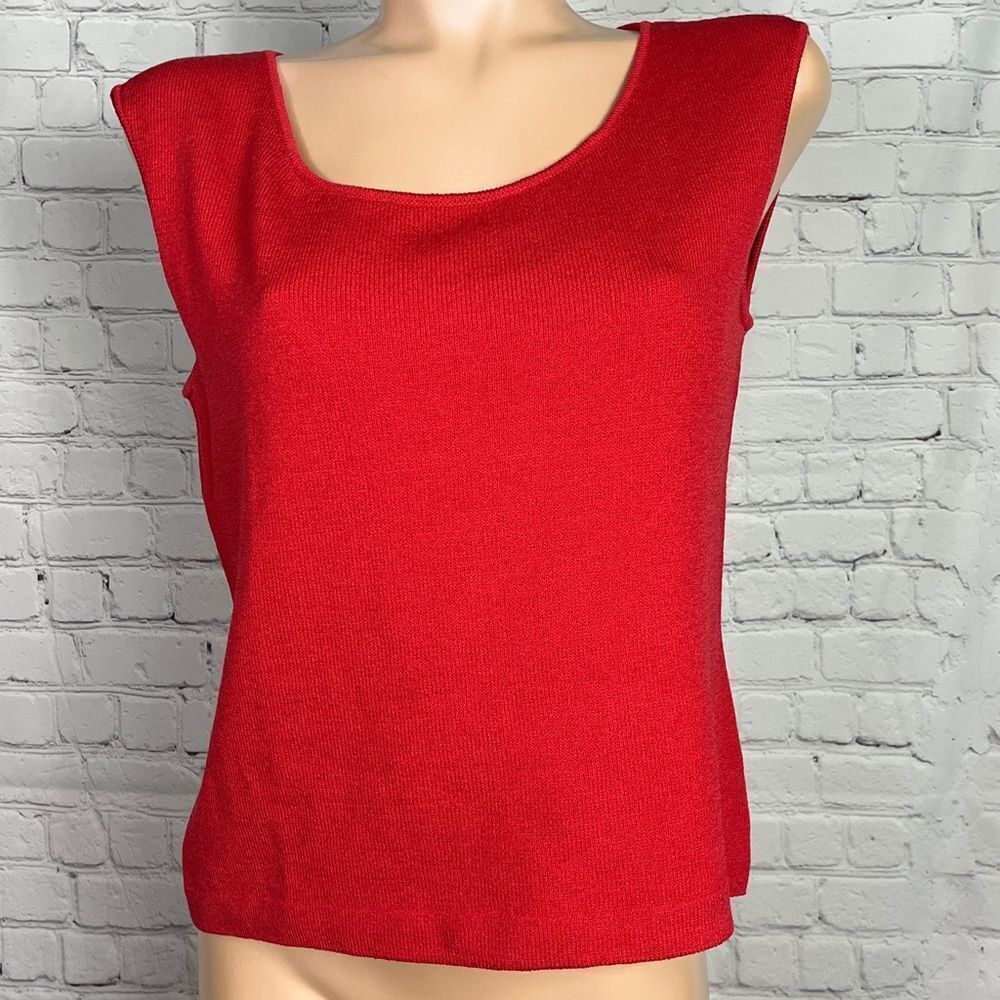 St. John knit top Red Santana Knit Wool/Rayon sz large approximately